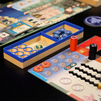 The White Castle Duel - board game insert